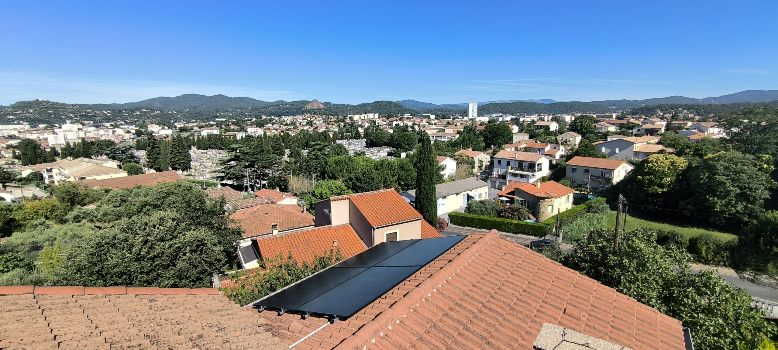 Vue du complément d’installation photovoltaïque de 2 kWc à Alès.